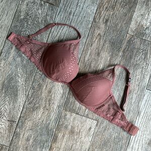 NWT victoria secret 34DD bra